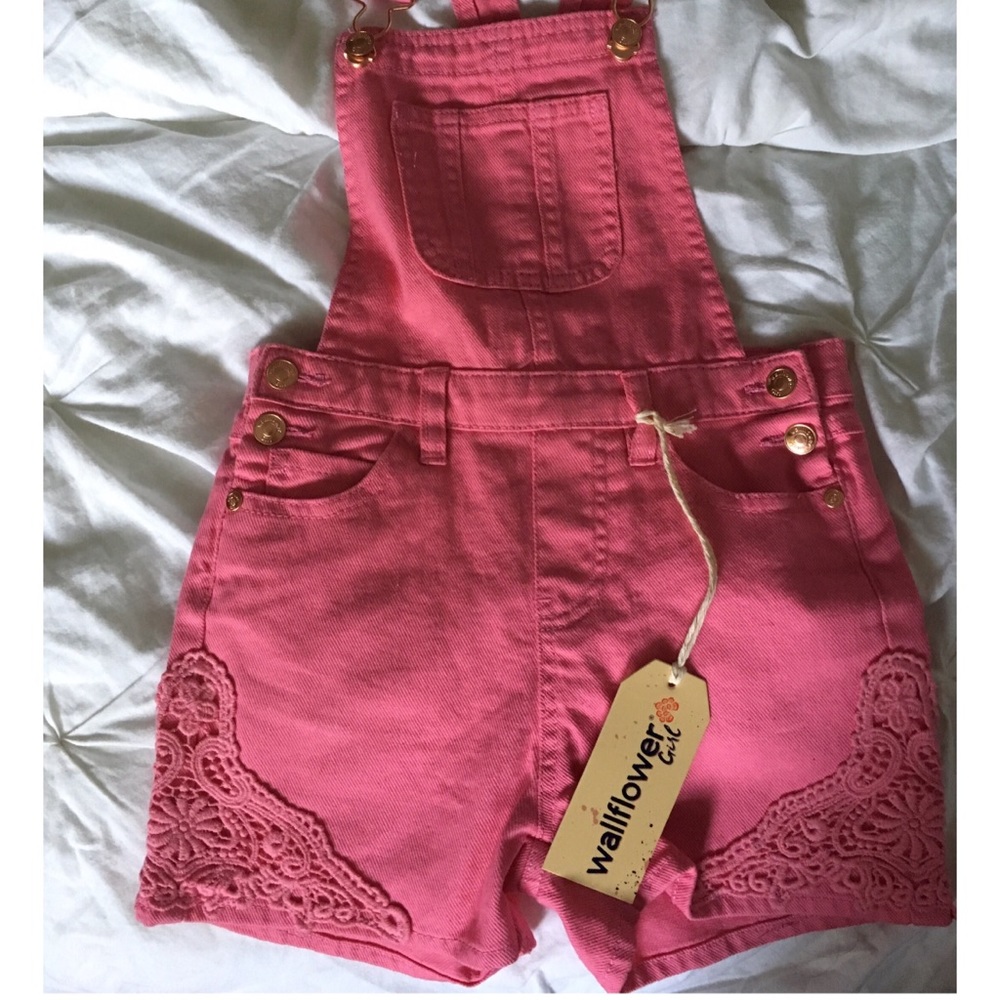 🌸Pink toddler short overalls 🌸
